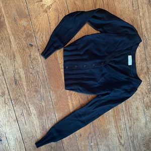 Black cropped sweater!